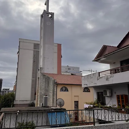Madre Teresa Tirana